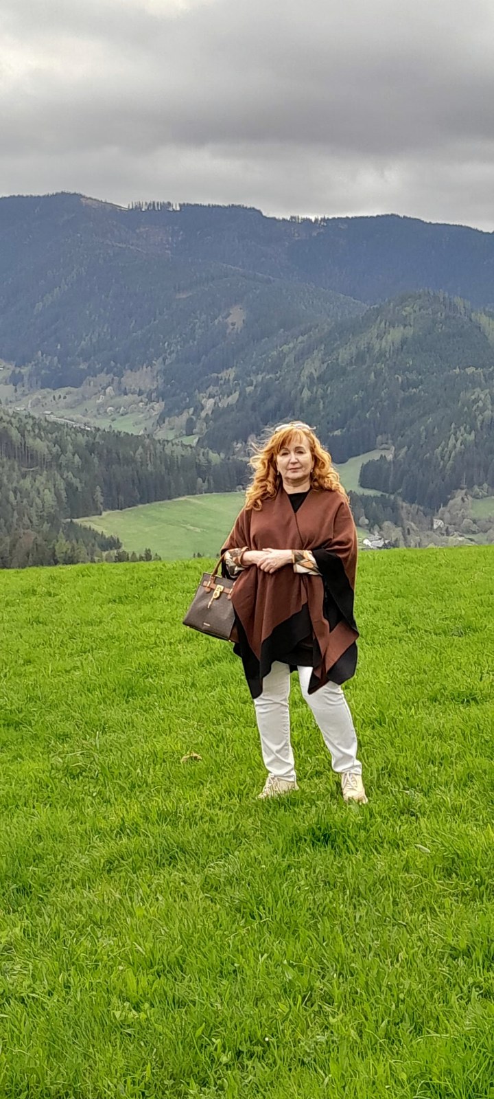 Metzger Erika hegyvidéki környezetben